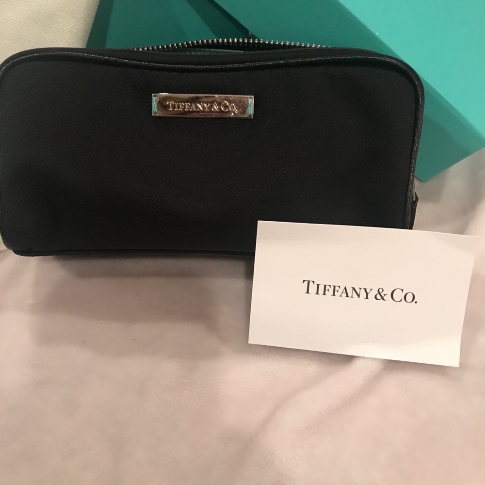 100% AUTHENTIC TIFFANY & CO. COSMETIC CASE. NEW!!